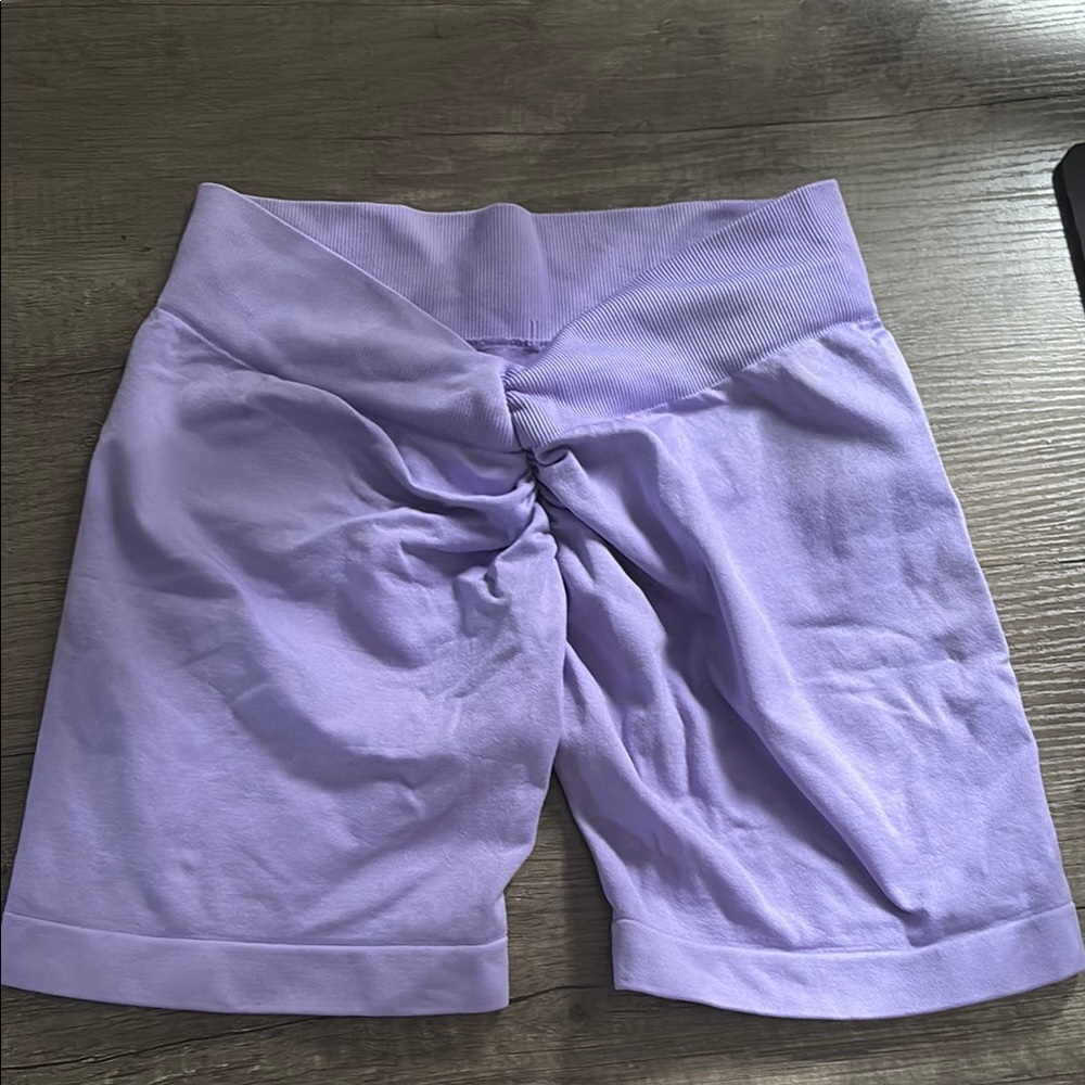 V curvi shorts